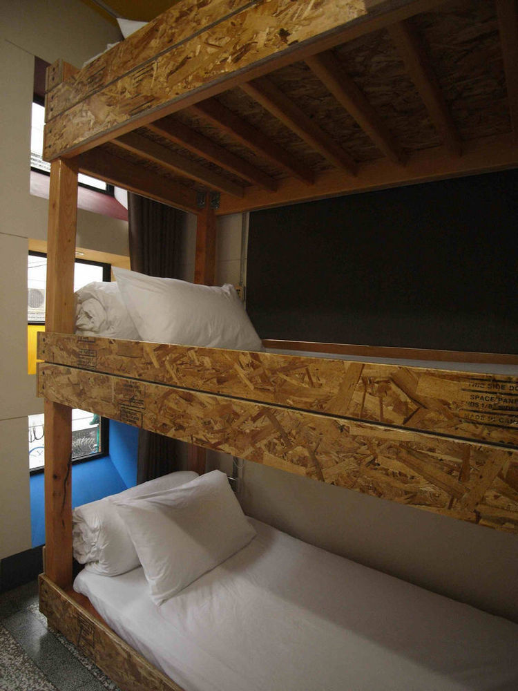 With Inn Hostel Гаосюн Экстерьер фото