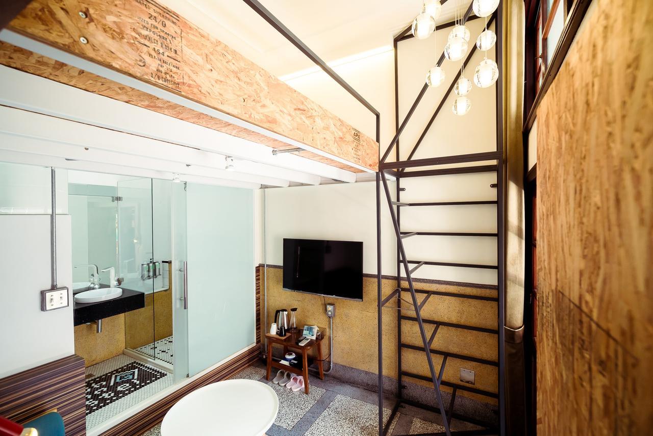With Inn Hostel Гаосюн Экстерьер фото
