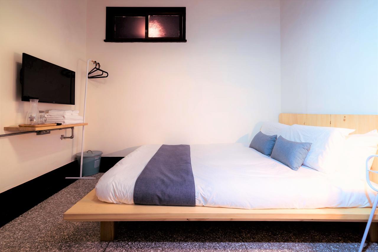 With Inn Hostel Гаосюн Экстерьер фото