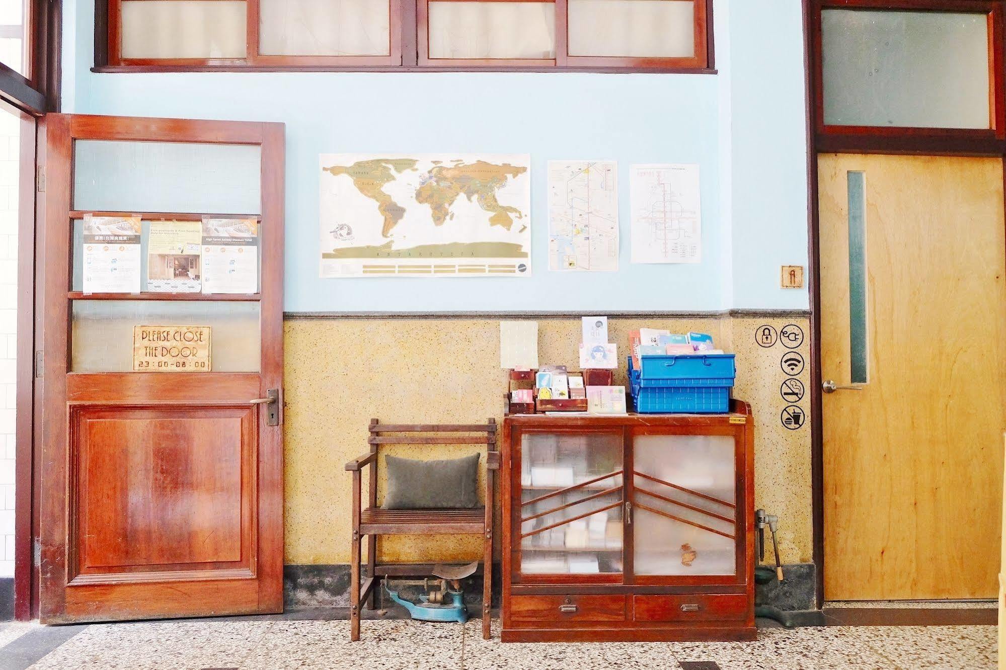 With Inn Hostel Гаосюн Экстерьер фото