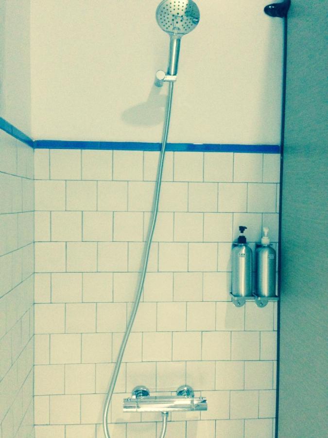 With Inn Hostel Гаосюн Экстерьер фото